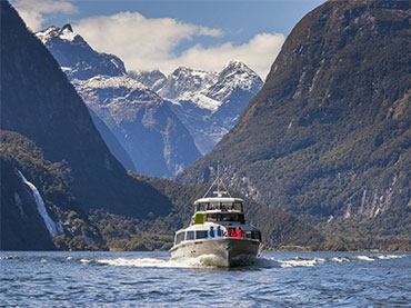 Mitre Peak Cruises