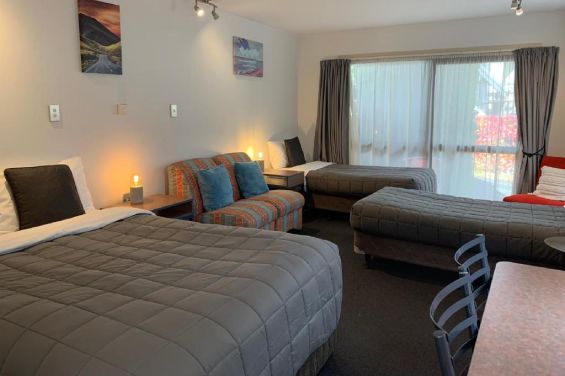 Bedsit Studio - beds