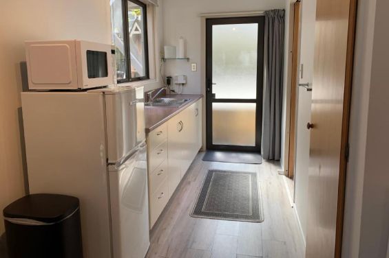 Bedsit Studio - kitchen