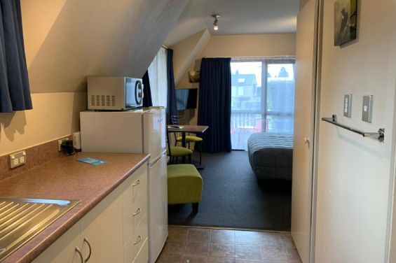 Bedsit Studio - kitchen