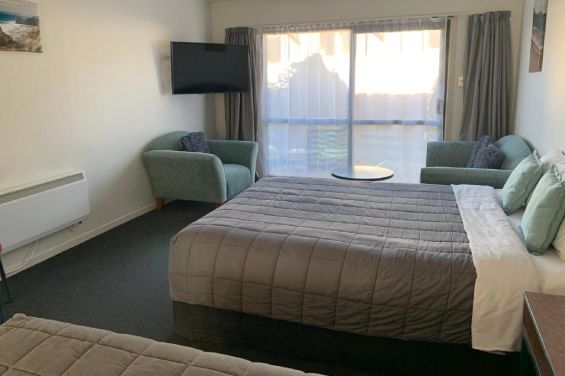 Ground Floor Studio - beds