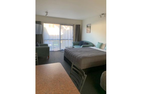 Ground Floor Studio - beds