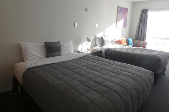 Ground Floor Studio - beds