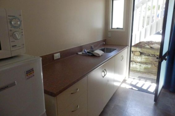 Ground Floor Studio - kitchen