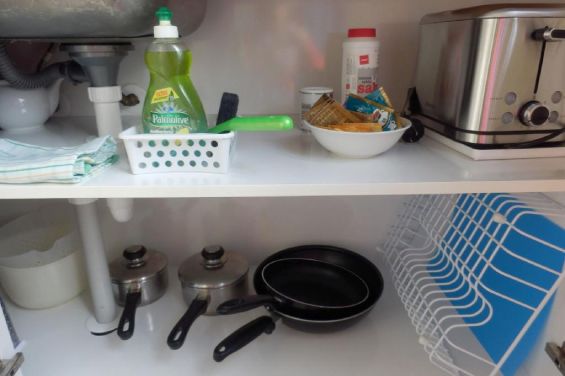 Ground Floor Studio - kitchen