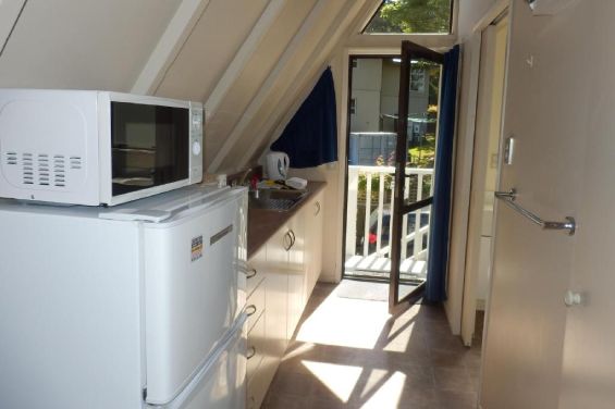 Studio with Mountain View - kitchen