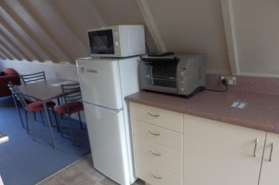 Studio with Mountain View - kitchen