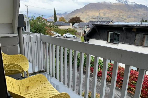 Studio with Mountain View - outside