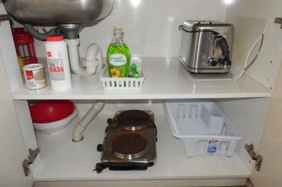 Family Studio - kitchen