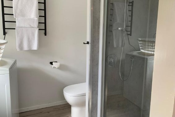 Family Studio - bathroom