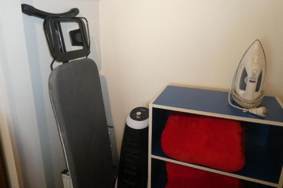 Family Studio - iron